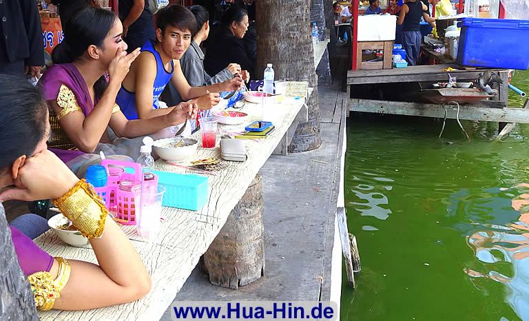 Gemütlich sitzen Floating Market Hua Hin