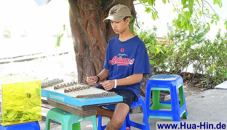 Traditionelles Musikinstrument Floating Market Hua Hin