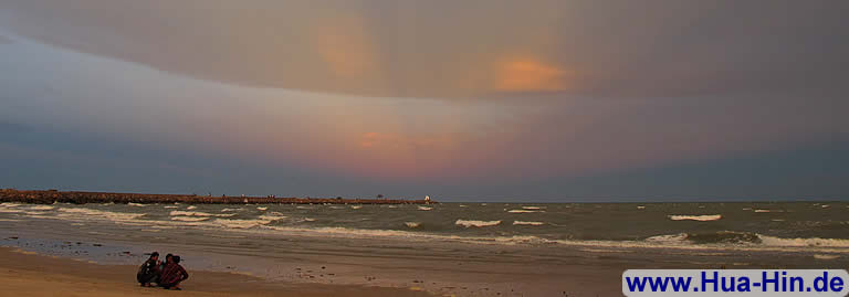 Sonnenuntergang Cha-Am Strand